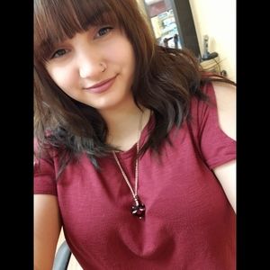 Meet your Posher, Allaura